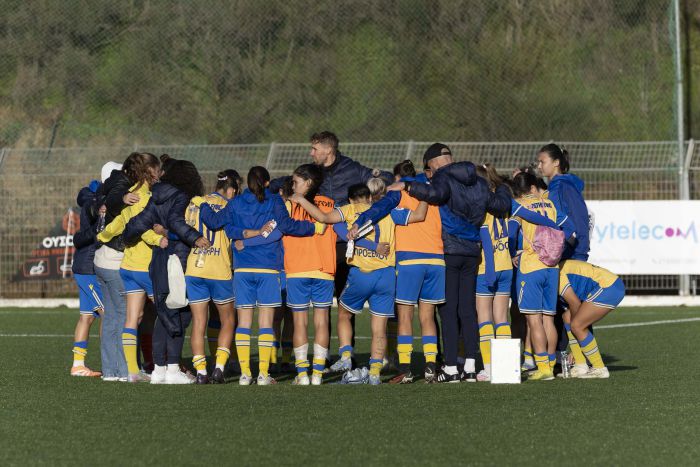 &Epsilon;&nu;&tau;ό&sigmaf; έ&delta;&rho;&alpha;&sigmaf; ή&tau;&tau;&alpha; &gamma;&iota;&alpha; &tau;&eta; &gamma;&upsilon;&nu;&alpha;&iota;&kappa;&epsilon;ί&alpha; &omicron;&mu;ά&delta;&alpha; &tau;&omicron;&upsilon; &Alpha;&sigma;&tau;έ&rho;&alpha; - &Delta;&epsilon;ί&tau;&epsilon; &epsilon;&iota;&kappa;ό&nu;&epsilon;&sigmaf;!