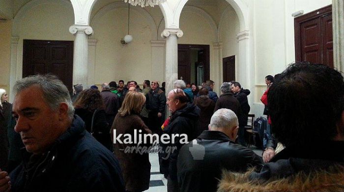 &Theta;έ&mu;&alpha; &eta;&mu;&epsilon;&rho;ώ&nu; &eta; &alpha;&pi;ό&phi;&alpha;&sigma;&eta; &gamma;&iota;&alpha; &tau;&alpha; &sigma;&kappa;&omicron;&upsilon;&pi;ί&delta;&iota;&alpha; &sigma;&tau;&omicron; &Lambda;&epsilon;&beta;ί&delta;&iota; (vd)