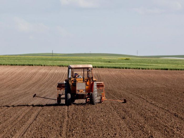 &laquo;Ά&mu;&epsilon;&sigma;&alpha; &mu;έ&tau;&rho;&alpha; &sigma;&tau;ή&rho;&iota;&xi;&eta;&sigmaf; &tau;&omicron;&upsilon; &epsilon;&iota;&sigma;&omicron;&delta;ή&mu;&alpha;&tau;&omicron;&sigmaf; &tau;&omega;&nu; &alpha;&gamma;&rho;&omicron;&tau;ώ&nu;&raquo;