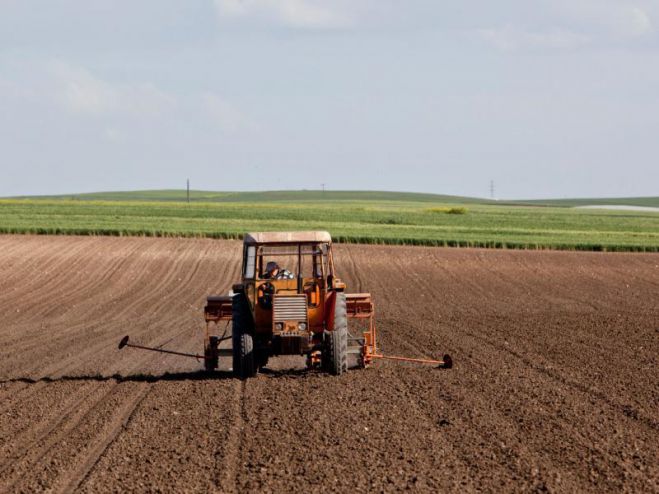 &laquo;Ά&mu;&epsilon;&sigma;&alpha; &mu;έ&tau;&rho;&alpha; &sigma;&tau;ή&rho;&iota;&xi;&eta;&sigmaf; &tau;&omicron;&upsilon; &epsilon;&iota;&sigma;&omicron;&delta;ή&mu;&alpha;&tau;&omicron;&sigmaf; &tau;&omega;&nu; &alpha;&gamma;&rho;&omicron;&tau;ώ&nu;&raquo;