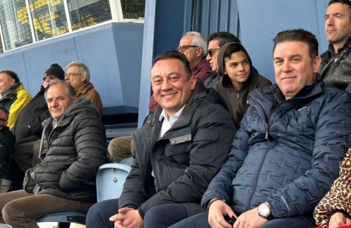 &Kappa;ώ&sigma;&tau;&alpha;&sigmaf; &Beta;&lambda;ά&sigma;&eta;&sigmaf;: "'&Alpha;&sigma;&tau;&epsilon;&rho;ά&rho;&alpha; &pi;ά&mu;&epsilon; &gamma;&epsilon;&rho;ά!"