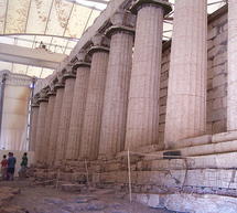 200 &chi;&rho;ό&nu;&iota;&alpha; &alpha;&pi;ό &tau;&eta;&nu; &alpha;&rho;&pi;ά&gamma;&eta; &tau;&omega;&nu; &mu;&alpha;&rho;&mu;ά&rho;&omega;&nu; &tau;&omicron;&upsilon; &Epsilon;&pi;&iota;&kappa;&omicron;&upsilon;&rho;&epsilon;ί&omicron;&upsilon; &Alpha;&pi;ό&lambda;&lambda;&omega;&nu;&alpha;