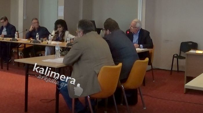 Σμυρνιώτης για σύμβαση Δήμου - Πάρνωνα: "Είναι σκάνδαλο, είναι για γέλια" (vd)