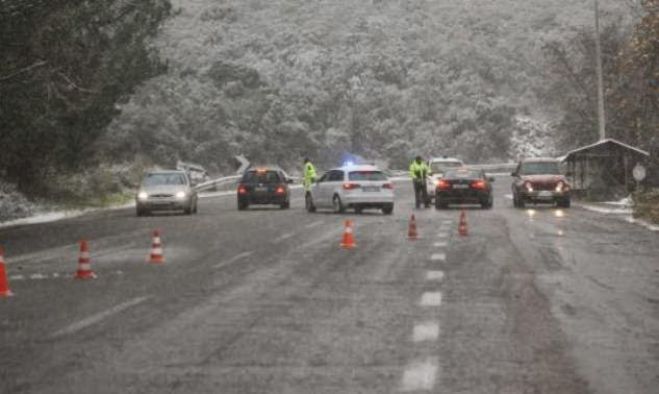 Με αλυσίδες η κυκλοφορία στον &quot;Κολοσούρτη&quot;