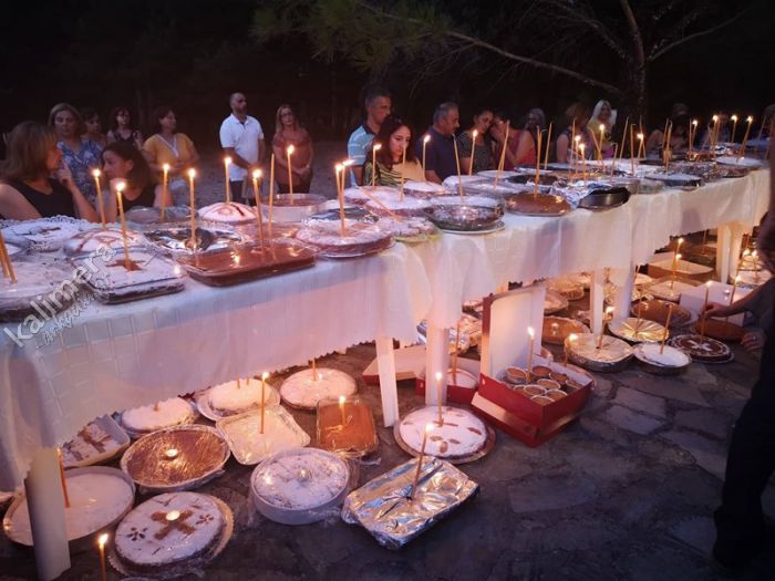 &Eta; &gamma;&iota;&omicron;&rho;&tau;ή &tau;&omicron;&upsilon; &Alpha;&gamma;ί&omicron;&upsilon; &Phi;&alpha;&nu;&omicron;&upsilon;&rho;ί&omicron;&upsilon; &sigma;&tau;&omicron; &Pi;&epsilon;&rho;&pi;&alpha;&tau;ά&rho;&eta; (&epsilon;&iota;&kappa;ό&nu;&epsilon;&sigmaf; - &beta;ί&nu;&tau;&epsilon;&omicron;)