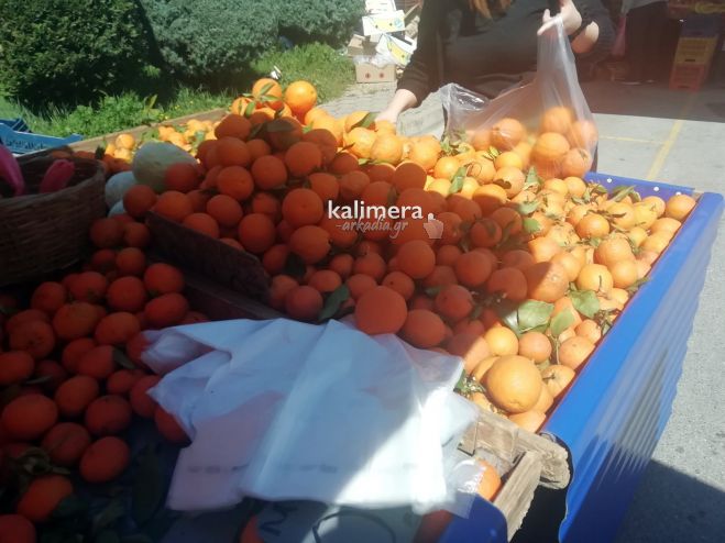 &Delta;ύ&omicron; &lambda;&alpha;ϊ&kappa;έ&sigmaf; &alpha;&gamma;&omicron;&rho;έ&sigmaf; &tau;&eta;&nu; &Tau;&rho;ί&tau;&eta; &sigma;&tau;&eta;&nu; &Tau;&rho;ί&pi;&omicron;&lambda;&eta; - Ό&lambda;&alpha; &tau;&alpha; &omicron;&nu;ό&mu;&alpha;&tau;&alpha;!
