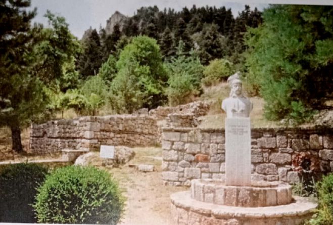 Έ&kappa;&theta;&epsilon;&sigma;&eta; &phi;&omega;&tau;&omicron;&gamma;&rho;&alpha;&phi;ί&alpha;&sigmaf; &tau;&omicron;&upsilon; &kappa;. &Sigma;&pi;ύ&rho;&omicron;&upsilon; &Kappa;&alpha;&lambda;&delta;ή &upsilon;&pi;ό &tau;&eta;&nu; &alpha;&iota;&gamma;ί&delta;&alpha; &tau;&omicron;&upsilon; &Delta;ή&mu;&omicron;&upsilon; &Tau;&rho;ί&pi;&omicron;&lambda;&eta;&sigmaf; (vd)