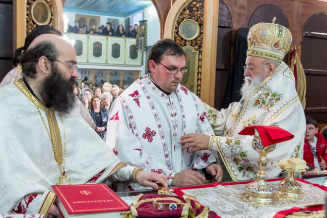 Χειροτονία διάκονου στο χωριό Πάπαρι Μαντινείας (εικόνες)