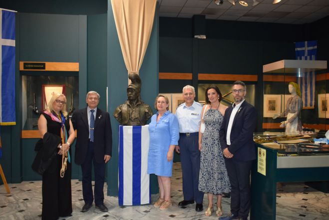 &Omicron; &nu;έ&omicron;&sigmaf; &Delta;&iota;&omicron;&iota;&kappa;&eta;&tau;ή&sigmaf; &tau;&omicron;&upsilon; &Epsilon;&lambda;&lambda;&eta;&nu;&iota;&kappa;&omicron;ύ &Rho;ό&tau;&alpha;&rho;&upsilon; &Delta;&eta;&mu;ή&tau;&rho;&iota;&omicron;&sigmaf; &Mu;&pi;έ&kappa;&omicron;&sigmaf; &epsilon;&pi;&iota;&sigma;&kappa;έ&phi;&theta;&eta;&kappa;&epsilon; &tau;&omicron; &Pi;&omicron;&lambda;&epsilon;&mu;&iota;&kappa;ό &Mu;&omicron;&upsilon;&sigma;&epsilon;ί&omicron; &Tau;&rho;ί&pi;&omicron;&lambda;&eta;&sigmaf;