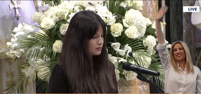 &laquo;&Chi;ό&rho;&epsilon;&psi;&epsilon;&sigmaf; &tau;&omicron; &zeta;&epsilon;ϊ&mu;&pi;έ&kappa;&iota;&kappa;&omicron; &tau;&eta;&sigmaf; &zeta;&omega;ή&sigmaf; &kappa;&alpha;&lambda;ύ&tau;&epsilon;&rho;&alpha; &alpha;&pi;ό ό&lambda;&omicron;&upsilon;&sigmaf;&raquo; | &Tau;&omicron; &alpha;&nu;&tau;ί&omicron; &tau;&eta;&sigmaf; &kappa;ό&rho;&eta;&sigmaf; &tau;&eta;&sigmaf; &Phi;ώ&phi;&eta;&sigmaf; &Gamma;&epsilon;&nu;&nu;&eta;&mu;&alpha;&tau;ά (vd)