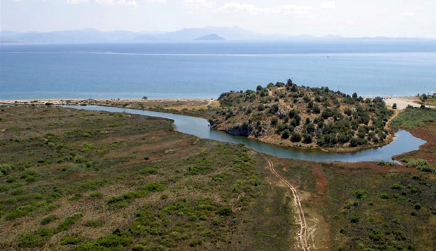 Νεκρή βρέθηκε 80χρονη γυναίκα στη λίμνης Μουστού στην Κυνουρία…