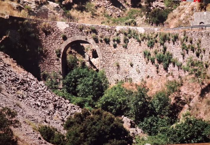 "&Kappa;&alpha;&theta;&eta;&mu;&epsilon;&rho;&iota;&nu;ό&sigmaf; &kappa;ί&nu;&delta;&upsilon;&nu;&omicron;&sigmaf; &gamma;&iota;&alpha; &omicron;&delta;&eta;&gamma;&omicron;ύ&sigmaf; &sigma;&tau;&omicron; &gamma;&epsilon;&phi;ύ&rho;&iota; &alpha;&nu;ά&mu;&epsilon;&sigma;&alpha; &sigma;&epsilon; &Delta;&eta;&mu;&eta;&tau;&sigma;ά&nu;&alpha; &kappa;&alpha;&iota; &Zeta;ά&tau;&omicron;&upsilon;&nu;&alpha;"