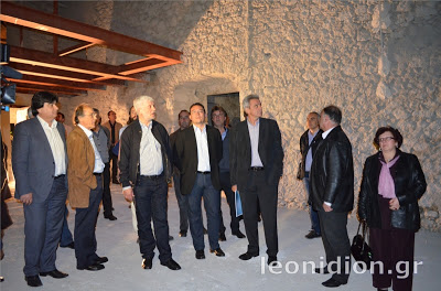 &Epsilon;&gamma;&kappa;&alpha;&tau;&alpha;&sigma;&tau;ά&theta;&eta;&kappa;&epsilon; &omicron; &Alpha;&nu;ά&delta;&omicron;&chi;&omicron;&sigmaf; &epsilon;&rho;&gamma;&omicron;&lambda;ά&beta;&omicron;&sigmaf; &sigma;&tau;&omicron; &kappa;&tau;ί&rho;&iota;&omicron; &tau;&eta;&sigmaf; "&Phi;ά&mu;&pi;&rho;&iota;&kappa;&alpha;&sigmaf;" (&beta;ί&nu;&tau;&epsilon;&omicron;+&epsilon;&iota;&kappa;ό&nu;&epsilon;&sigmaf;)