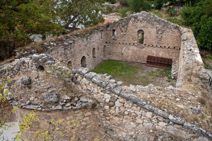 Ξεκινά προσπάθεια για την Αναστήλωση της Μητρόπολης Πραστού