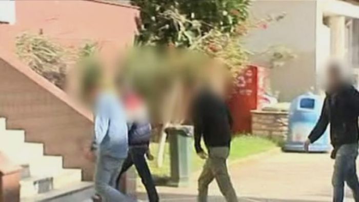 &Alpha;&pi;&alpha;&gamma;&gamma;έ&lambda;&theta;&eta;&kappa;&alpha;&nu; &kappa;&alpha;&tau;&eta;&gamma;&omicron;&rho;ί&epsilon;&sigmaf; &sigma;&tau;&omicron;&upsilon;&sigmaf; 7 &sigma;&upsilon;&lambda;&lambda;&eta;&phi;&theta;έ&nu;&tau;&epsilon;&sigmaf; &gamma;&iota;&alpha; &tau;&eta;&nu; &tau;&rho;&alpha;&gamma;&omega;&delta;ί&alpha; &sigma;&tau;&omicron; &Sigma;&alpha;ϊ&tau;&omicron;&pi;ό&lambda;&epsilon;&mu;&omicron;