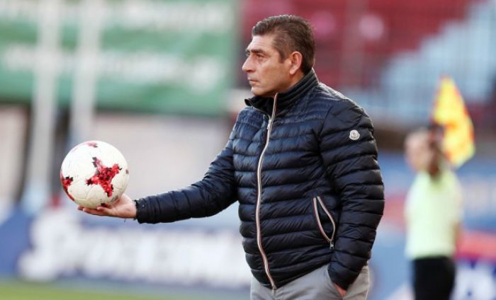 &Pi;&alpha;&nu;&tau;&epsilon;&lambda;ί&delta;&eta;&sigmaf;: "&Omicron; &Pi;&alpha;&sigma;&alpha;&lambda;ί&delta;&eta;&sigmaf; &alpha;&nu;ή&kappa;&epsilon;&iota; &sigma;&tau;&omicron;&nu; &Alpha;&sigma;&tau;έ&rho;&alpha;, &theta;έ&lambda;&omicron;&upsilon;&mu;&epsilon; &alpha;&kappa;ό&mu;&alpha; έ&nu;&alpha;&nu; &tau;&epsilon;&rho;&mu;&alpha;&tau;&omicron;&phi;ύ&lambda;&alpha;&kappa;&alpha;"