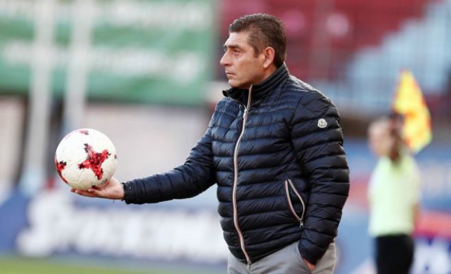 &Pi;&alpha;&nu;&tau;&epsilon;&lambda;ί&delta;&eta;&sigmaf;: "&Omicron; &Pi;&alpha;&sigma;&alpha;&lambda;ί&delta;&eta;&sigmaf; &alpha;&nu;ή&kappa;&epsilon;&iota; &sigma;&tau;&omicron;&nu; &Alpha;&sigma;&tau;έ&rho;&alpha;, &theta;έ&lambda;&omicron;&upsilon;&mu;&epsilon; &alpha;&kappa;ό&mu;&alpha; έ&nu;&alpha;&nu; &tau;&epsilon;&rho;&mu;&alpha;&tau;&omicron;&phi;ύ&lambda;&alpha;&kappa;&alpha;"