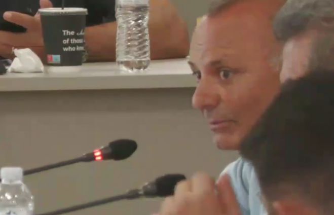 &Chi;&alpha;&tau;&zeta;ό&pi;&omicron;&upsilon;&lambda;&omicron;&sigmaf; (&Delta;&Epsilon;&Upsilon;&Alpha;&Tau;): "&Epsilon;ί&mu;&alpha;&sigma;&tau;&epsilon; &omicron;&iota; &pi;&rho;ώ&tau;&omicron;&iota; &pi;&omicron;&upsilon; &epsilon;ί&chi;&alpha;&mu;&epsilon; &tau;&omicron; &sigma;&theta;έ&nu;&omicron;&sigmaf; &nu;&alpha; &chi;&rho;&eta;&sigma;&iota;&mu;&omicron;&pi;&omicron;&iota;ή&sigma;&omicron;&upsilon;&mu;&epsilon; &tau;&eta; &gamma;&epsilon;ώ&tau;&rho;&eta;&sigma;&eta; &tau;&omicron;&upsilon; &Sigma;ά&gamma;&kappa;&alpha;"