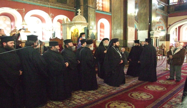 &Omicron; &pi;&rho;ώ&tau;&omicron;&sigmaf; &Kappa;&alpha;&tau;&alpha;&nu;&upsilon;&kappa;&tau;&iota;&kappa;ό&sigmaf; &Epsilon;&sigma;&pi;&epsilon;&rho;&iota;&nu;ό&sigmaf; &tau;&eta;&sigmaf; &Sigma;&upsilon;&gamma;&nu;ώ&mu;&eta;&sigmaf; &sigma;&tau;&eta;&nu; &Iota;&epsilon;&rho;ά &Mu;&eta;&tau;&rho;ό&pi;&omicron;&lambda;&eta; &Mu;&alpha;&nu;&tau;&iota;&nu;&epsilon;ί&alpha;&sigmaf; &kappa;&alpha;&iota; &Kappa;&upsilon;&nu;&omicron;&upsilon;&rho;ί&alpha;&sigmaf;