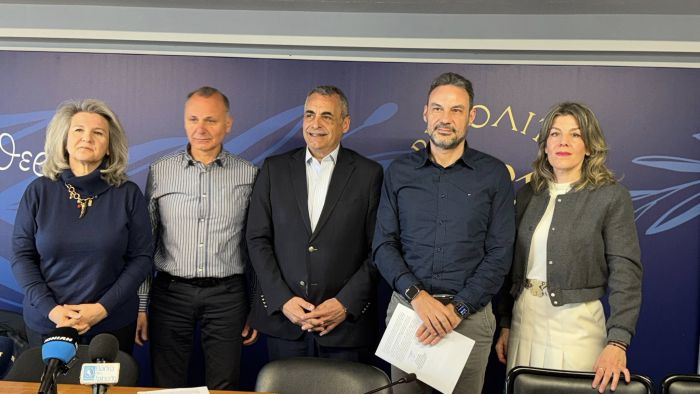 &Kappa;ώ&sigma;&tau;&alpha;&sigmaf; &Tau;&zeta;&iota;&omicron;ύ&mu;&eta;&sigmaf;: &laquo;&Mu;&iota;&alpha; &sigma;&eta;&mu;&alpha;&nu;&tau;&iota;&kappa;ή &mu;έ&rho;&alpha; &gamma;&iota;&alpha; &tau;&omicron;&nu; &Delta;ή&mu;&omicron; &Tau;&rho;ί&pi;&omicron;&lambda;&eta;&sigmaf; &ndash; &Upsilon;&pi;&omicron;&gamma;&rho;&alpha;&phi;έ&sigmaf; &gamma;&iota;&alpha; &tau;&omicron;&nu; &beta;&iota;&omicron;&lambda;&omicron;&gamma;&iota;&kappa;ό &kappa;&alpha;&theta;&alpha;&rho;&iota;&sigma;&mu;ό &sigma;&tau;&omicron; &Lambda;&epsilon;&beta;ί&delta;&iota;&raquo;