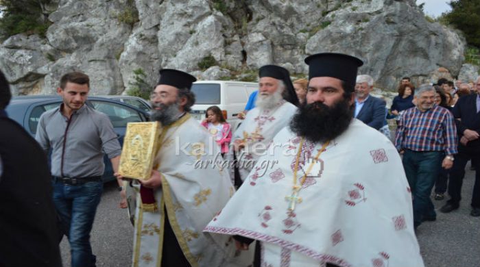 Γιόρτασε το γραφικό εξωκλήσι της Ανάληψης (vd)