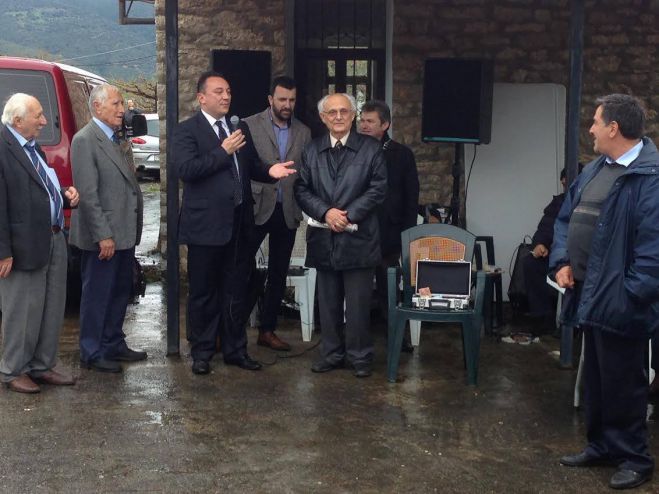 &Epsilon;&nu;&tau;&upsilon;&pi;&omega;&sigma;&iota;&alpha;&sigma;&mu;έ&nu;&omicron;&sigmaf; &mu;&epsilon; &tau;&omicron;&nu; &Nu;&alpha;ό &sigma;&tau;&omicron; &Pi;&alpha;&lambda;&iota;ό&kappa;&alpha;&sigma;&tau;&rho;&omicron; &omicron; &Kappa;ώ&sigma;&tau;&alpha;&sigmaf; &Beta;&lambda;ά&sigma;&eta;&sigmaf;! (&epsilon;&iota;&kappa;ό&nu;&epsilon;&sigmaf;)