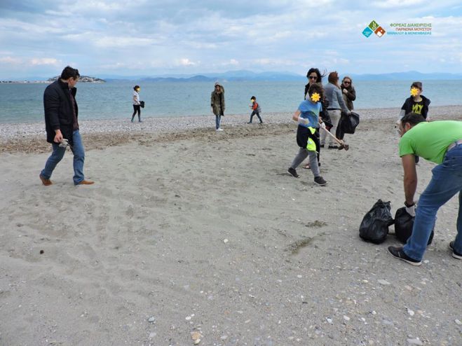 &Mu;&epsilon; &epsilon;&pi;&iota;&tau;&upsilon;&chi;ί&alpha; &omicron; &epsilon;&theta;&epsilon;&lambda;&omicron;&nu;&tau;&iota;&kappa;ό&sigmaf; &kappa;&alpha;&theta;&alpha;&rho;&iota;&sigma;&mu;ό&sigmaf; &sigma;&tau;&omicron;&nu; &upsilon;&gamma;&rho;ό&tau;&omicron;&pi;&omicron; &Mu;&omicron;&upsilon;&sigma;&tau;&omicron;ύ (&epsilon;&iota;&kappa;ό&nu;&epsilon;&sigmaf;)