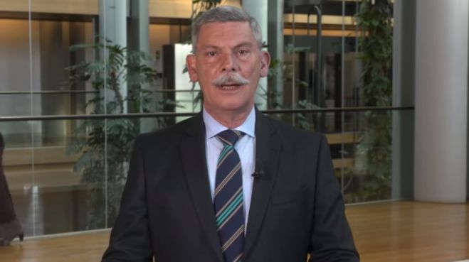 &Alpha;&pi;&omicron;&chi;ώ&rho;&eta;&sigma;&epsilon; &alpha;&pi;ό &tau;&eta; &Chi;&rho;&upsilon;&sigma;ή &Alpha;&upsilon;&gamma;ή &omicron; &epsilon;&upsilon;&rho;&omega;&beta;&omicron;&upsilon;&lambda;&epsilon;&upsilon;&tau;ή&sigmaf; &Epsilon;&lambda;&epsilon;&upsilon;&theta;έ&rho;&iota;&omicron;&sigmaf; &Sigma;&upsilon;&nu;&alpha;&delta;&iota;&nu;ό&sigmaf; (vd)