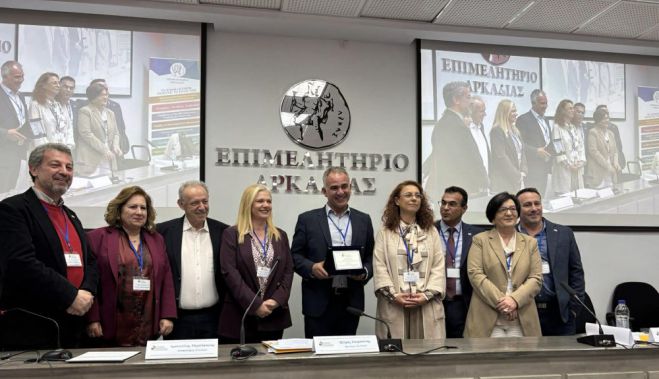 &Epsilon;&pi;&iota;&mu;&epsilon;&lambda;&eta;&tau;ή&rho;&iota;&omicron; &Alpha;&rho;&kappa;&alpha;&delta;ί&alpha;&sigmaf; | &Kappa;&omicron;&iota;&nu;ό&sigmaf; &sigma;&tau;ό&chi;&omicron;&sigmaf; &Delta;&iota;&omicron;&iota;&kappa;ή&sigma;&epsilon;&omega;&nu; &kappa;&alpha;&iota; &Upsilon;&pi;&alpha;&lambda;&lambda;ή&lambda;&omega;&nu; &eta; &sigma;&tau;ή&rho;&iota;&xi;&eta; &tau;&omega;&nu; &epsilon;&pi;&iota;&chi;&epsilon;&iota;&rho;ή&sigma;&epsilon;&omega;&nu; (&epsilon;&iota;&kappa;ό&nu;&epsilon;&sigmaf;)