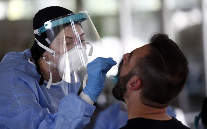 &Sigma;&omicron;&kappa; &mu;&epsilon; 2.056 &kappa;&rho;&omicron;ύ&sigma;&mu;&alpha;&tau;&alpha; &sigma;&tau;&eta;&nu; &Epsilon;&lambda;&lambda;ά&delta;&alpha;