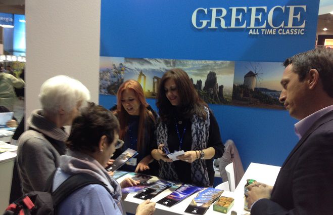 &Sigma;&tau;&eta;&nu; &Pi;&omicron;&lambda;&omega;&nu;ί&alpha; &tau;&alpha;&xi;ί&delta;&epsilon;&psi;&epsilon; &eta; &Mu;&upsilon;&theta;&iota;&kappa;ή &Pi;&epsilon;&lambda;&omicron;&pi;ό&nu;&nu;&eta;&sigma;&omicron;&sigmaf;