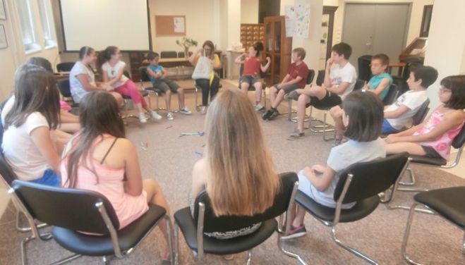 &Epsilon;&kappa;&pi;&alpha;&iota;&delta;&epsilon;&upsilon;&tau;&iota;&kappa;ό &pi;&rho;ό&gamma;&rho;&alpha;&mu;&mu;&alpha; &gamma;&iota;&alpha; &pi;&alpha;&iota;&delta;&iota;ά &sigma;&tau;&eta; &Beta;&iota;&beta;&lambda;&iota;&omicron;&theta;ή&kappa;&eta; &Tau;&rho;ί&pi;&omicron;&lambda;&eta;&sigmaf; (&epsilon;&iota;&kappa;ό&nu;&epsilon;&sigmaf;)