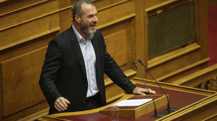 &Alpha;&nu;&epsilon;&xi;&alpha;&rho;&tau;&eta;&tau;&omicron;&pi;&omicron;&iota;ή&theta;&eta;&kappa;&epsilon; &omicron; &beta;&omicron;&upsilon;&lambda;&epsilon;&upsilon;&tau;ή&sigmaf; &tau;&eta;&sigmaf; &Chi;&rho;&upsilon;&sigma;ή&sigmaf; &Alpha;&upsilon;&gamma;ή&sigmaf;, &Nu;ί&kappa;&omicron;&sigmaf; &Mu;ί&chi;&omicron;&sigmaf;