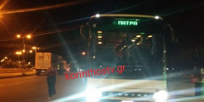 Ά&gamma;&nu;&omega;&sigma;&tau;&omicron;&iota; &pi;έ&tau;&alpha;&xi;&alpha;&nu; &pi;έ&tau;&rho;&epsilon;&sigmaf; &sigma;&epsilon; &lambda;&epsilon;&omega;&phi;&omicron;&rho;&epsilon;ί&omicron; &sigma;&tau;&eta;&nu; "&Alpha;&theta;&eta;&nu;ώ&nu;-&Kappa;&omicron;&rho;ί&nu;&theta;&omicron;&upsilon;" (&epsilon;&iota;&kappa;ό&nu;&epsilon;&sigmaf;)