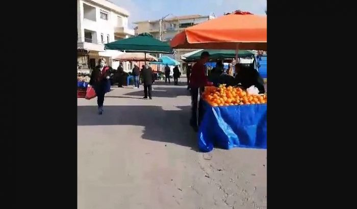 Μ. Τετάρτη | Η κίνηση στη λαϊκή αγορά της πλατείας Θεοκρίτου (vd)