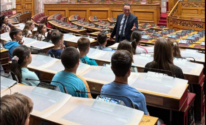 Παιδιά του Δημοτικού Σχολείου Άστρους στη Βουλή - Υποδοχή από Βλάση (εικόνες)