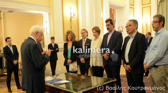 Φωτορεπορτάζ του Β. Κουτρουμάνου από την τελετή ορκωμοσία των νέων Υπουργών της Κυβέρνησης!