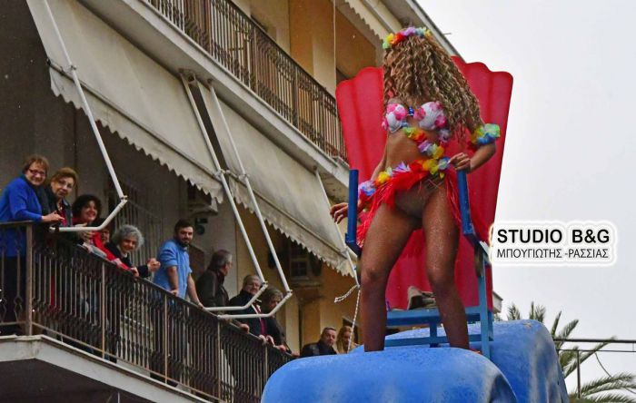 &quot;Κόλαση&quot; η Anastasia Giousef στο καρναβάλι του Άργους! (εικόνες)