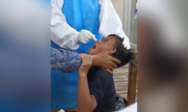 &Sigma;&alpha;&nu;&gamma;&kappa;ά&eta; | &Kappa;ά&nu;&omicron;&upsilon;&nu; rapid test &sigma;&epsilon; &alpha;&nu;ή&lambda;&iota;&kappa;&omicron; &pi;&alpha;&iota;&delta;ί &mu;&epsilon; &alpha;&pi;ί&sigma;&tau;&epsilon;&upsilon;&tau;&eta; &beta;&iota;&alpha;&iota;ό&tau;&eta;&tau;&alpha; (vd)