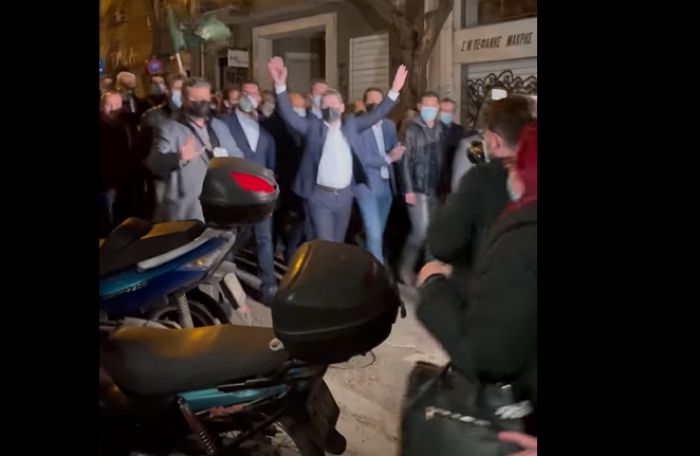 &Epsilon;&kappa;&lambda;&omicron;&gamma;έ&sigmaf; &Kappa;&Iota;&Nu;&Alpha;&Lambda; | &Mu;&epsilon; &tau;&omicron; &laquo;&Kappa;&alpha;&lambda;&eta;&mu;έ&rho;&alpha; ή&lambda;&iota;&epsilon;&raquo; &pi;&alpha;&nu;&eta;&gamma;ύ&rho;&iota;&sigma;&alpha;&nu; &tau;&eta; &nu;ί&kappa;&eta; &Alpha;&nu;&delta;&rho;&omicron;&upsilon;&lambda;ά&kappa;&eta; έ&xi;&omega; &alpha;&pi;ό &tau;&omicron; &gamma;&rho;&alpha;&phi;&epsilon;ί&omicron; &tau;&omicron;&upsilon; (vd)