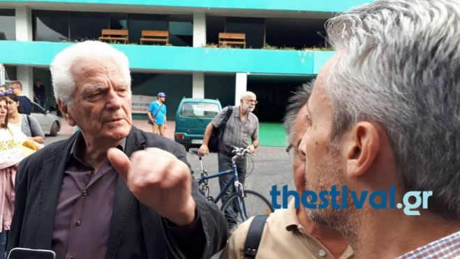 Πολίτης σε βουλευτή του ΣΥΡΙΖΑ στη Θεσσαλονίκη: &quot;Προδώσατε τη Μακεδονία&quot; (vd)