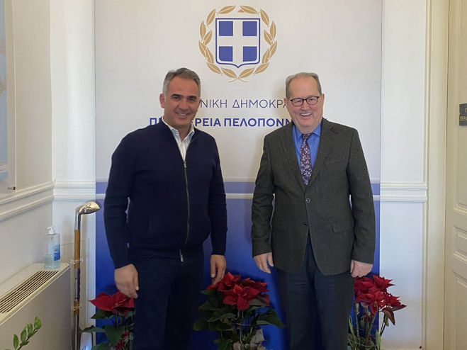 &Epsilon;&upsilon;&chi;&alpha;&rho;&iota;&sigma;&tau;ή&rho;&iota;&alpha; &epsilon;&pi;&iota;&sigma;&tau;&omicron;&lambda;ή &Tau;&rho;&omicron;&upsilon;&pi;ή &sigma;&epsilon; &Nu;ί&kappa;&alpha;