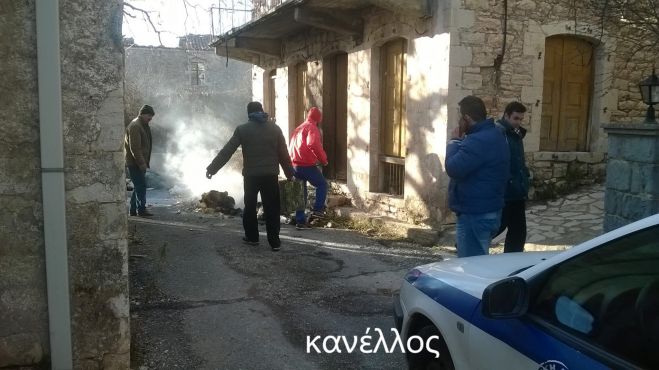 Σκουπίδια πήραν φωτιά στα Λαγκάδια (εικόνες)