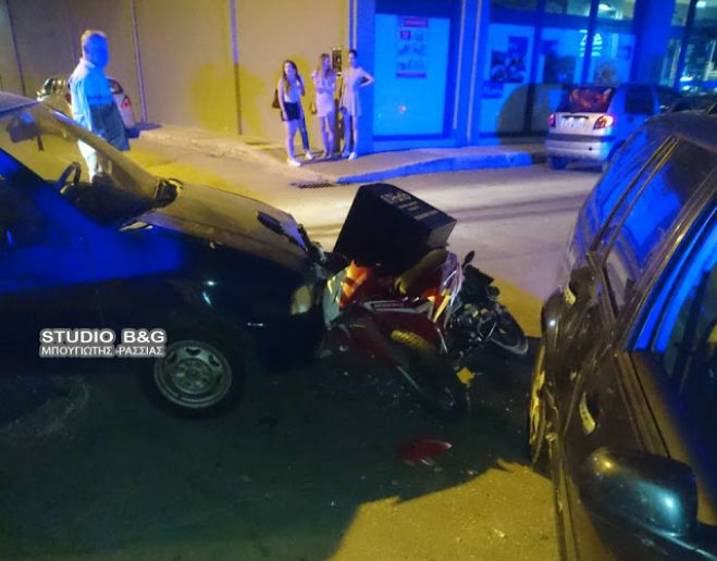 Ναύπλιο | Τροχαίο ατύχημα με δύο αυτοκίνητα και μηχανάκι delivery (vd)