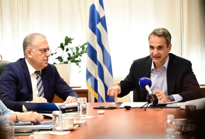 &Mu;&eta;&tau;&sigma;&omicron;&tau;ά&kappa;&eta;&sigmaf;: "&Sigma;&tau;ό&chi;&omicron;&sigmaf; &mu;&alpha;&sigmaf; &nu;&alpha; &mu;&epsilon;&iota;&omega;&theta;&omicron;ύ&nu; &omicron;&iota; &tau;&iota;&mu;έ&sigmaf; &sigma;&tau;&alpha; &rho;ά&phi;&iota;&alpha; &kappa;&alpha;&iota; &epsilon;&iota;&delta;&iota;&kappa;ά &sigma;&tau;&alpha; &tau;&rho;ό&phi;&iota;&mu;&alpha;" (vd)