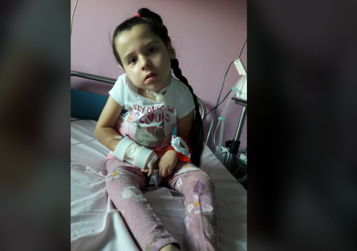 &Kappa;&omicron;&upsilon;&mu;&pi;&alpha;&rho;ά&delta;&epsilon;&sigmaf; &laquo;&Alpha;&gamma;ά&pi;&eta;&sigmaf;&raquo; &gamma;&iota;&alpha; &tau;&eta; &mu;&iota;&kappa;&rho;ή &Epsilon;&iota;&rho;ή&nu;&eta;-&Chi;&rho;&upsilon;&sigma;&omicron;&beta;&alpha;&lambda;ά&nu;&tau;&omega; &pi;&omicron;&upsilon; &pi;ά&sigma;&chi;&epsilon;&iota; &alpha;&pi;ό &nu;&omega;&tau;&iota;&alpha;ί&alpha; &mu;&upsilon;ϊ&kappa;ή &alpha;&tau;&rho;&omicron;&phi;ί&alpha; ...