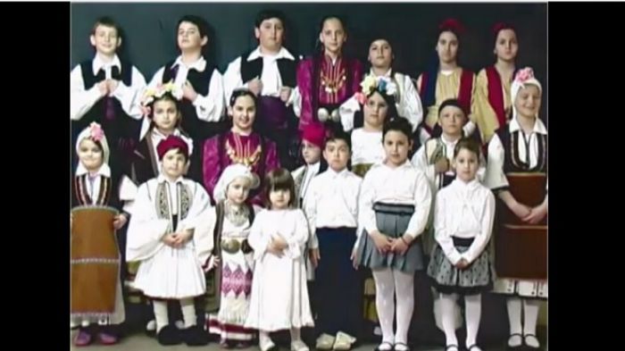 Ταινιάκι για τη γιορτή της Μάνας από το Λύκειο Ελληνίδων σε σκηνοθεσία Γεράσιμου Βάκρου! (vd)