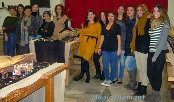 &Epsilon;&iota;&kappa;ό&nu;&epsilon;&sigmaf; &alpha;&pi;ό &tau;&eta;&nu; έ&kappa;&theta;&epsilon;&sigma;&eta; &chi;&epsilon;&iota;&rho;&omicron;&pi;&omicron;ί&eta;&tau;&omicron;&upsilon; &kappa;&omicron;&sigma;&mu;ή&mu;&alpha;&tau;&omicron;&sigmaf; &sigma;&tau;&eta;&nu; &Sigma;&tau;&epsilon;&mu;&nu;ί&tau;&sigma;&alpha;