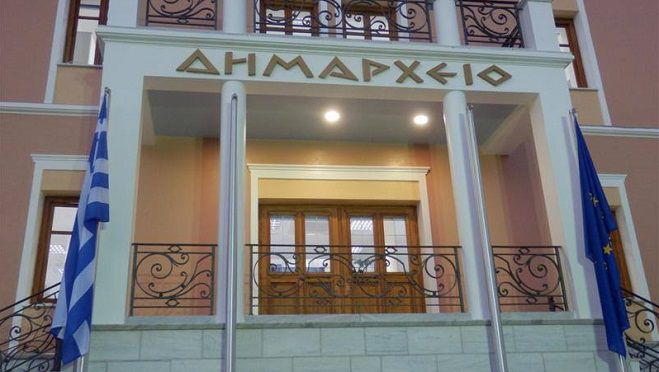 &Tau;&iota;&sigmaf; &pi;&rho;&omicron;&tau;ά&sigma;&epsilon;&iota;&sigmaf; &tau;&omega;&nu; &tau;&rho;&iota;&tau;έ&kappa;&nu;&omega;&nu; ά&kappa;&omicron;&upsilon;&sigma;&epsilon; &omicron; &Delta;ή&mu;&alpha;&rho;&chi;&omicron;&sigmaf; &Mu;&epsilon;&gamma;&alpha;&lambda;ό&pi;&omicron;&lambda;&eta;&sigmaf;