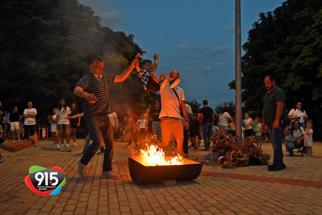 Tο έθιμο του Αγιάννη Κλήδονα με τις φωτιές στον Άγιο Κωνσταντίνο – Ματζαγρά (vd)
